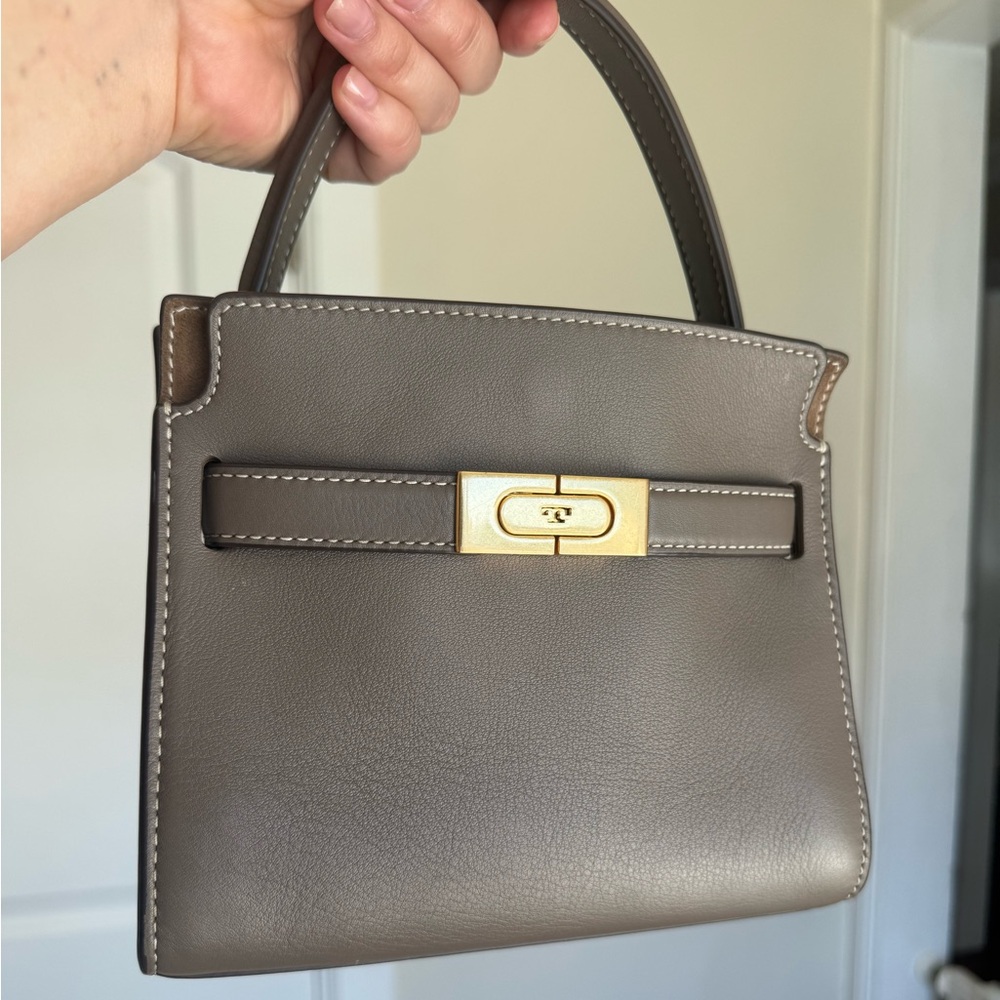 Tory Burch Lee Radziwill petite double bag in clam shell